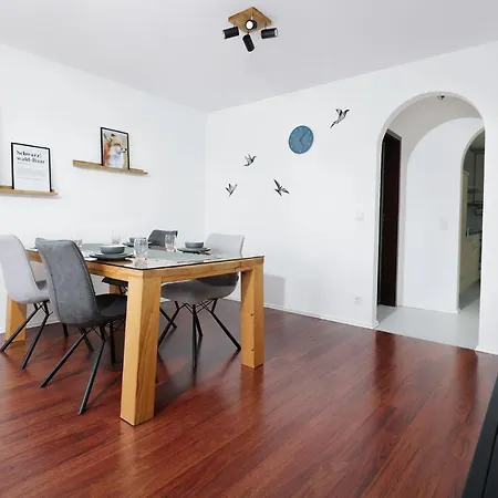 Kneer - Panoramic View & Private Garden Near Black Forest & Constance Apartment