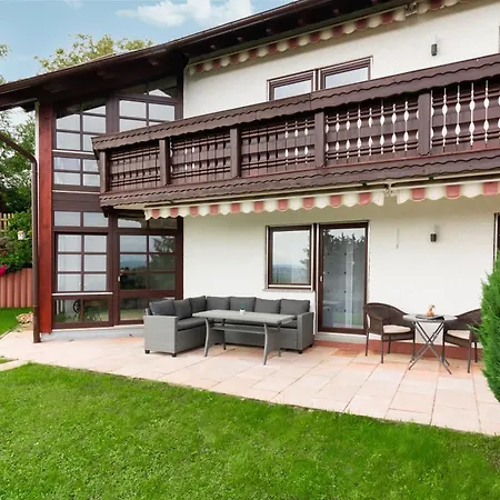 Apartment Kneer - Panoramic View & Private Garden Near Black Forest & Constance